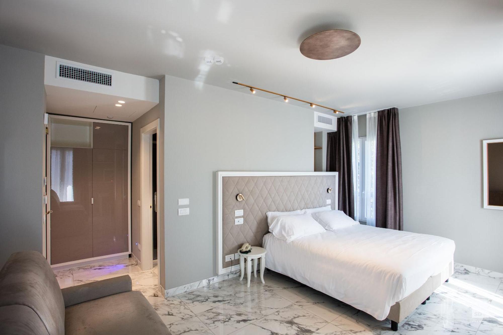 Hotel Villa Elena Varazze Buitenkant foto
