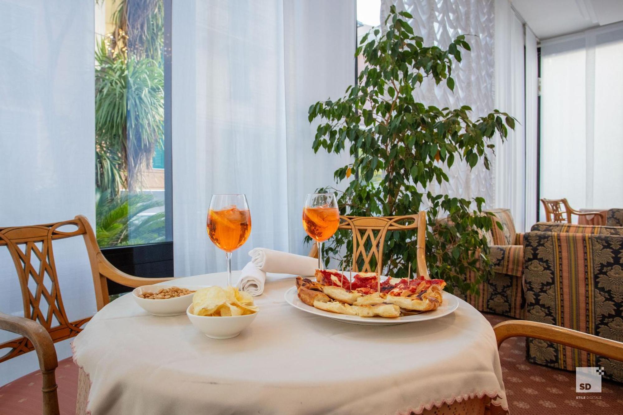 Hotel Villa Elena Varazze Buitenkant foto