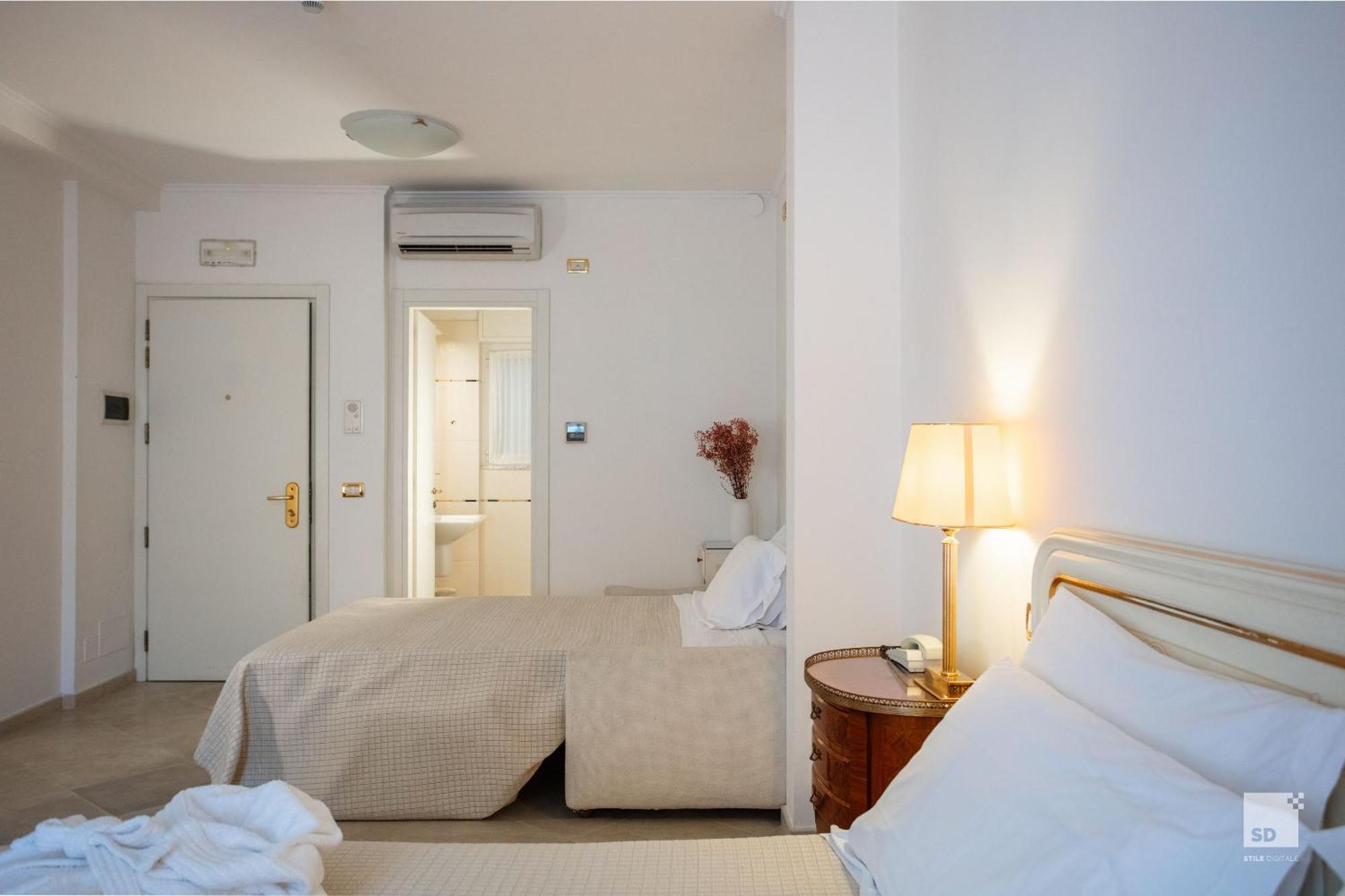 Hotel Villa Elena Varazze Buitenkant foto