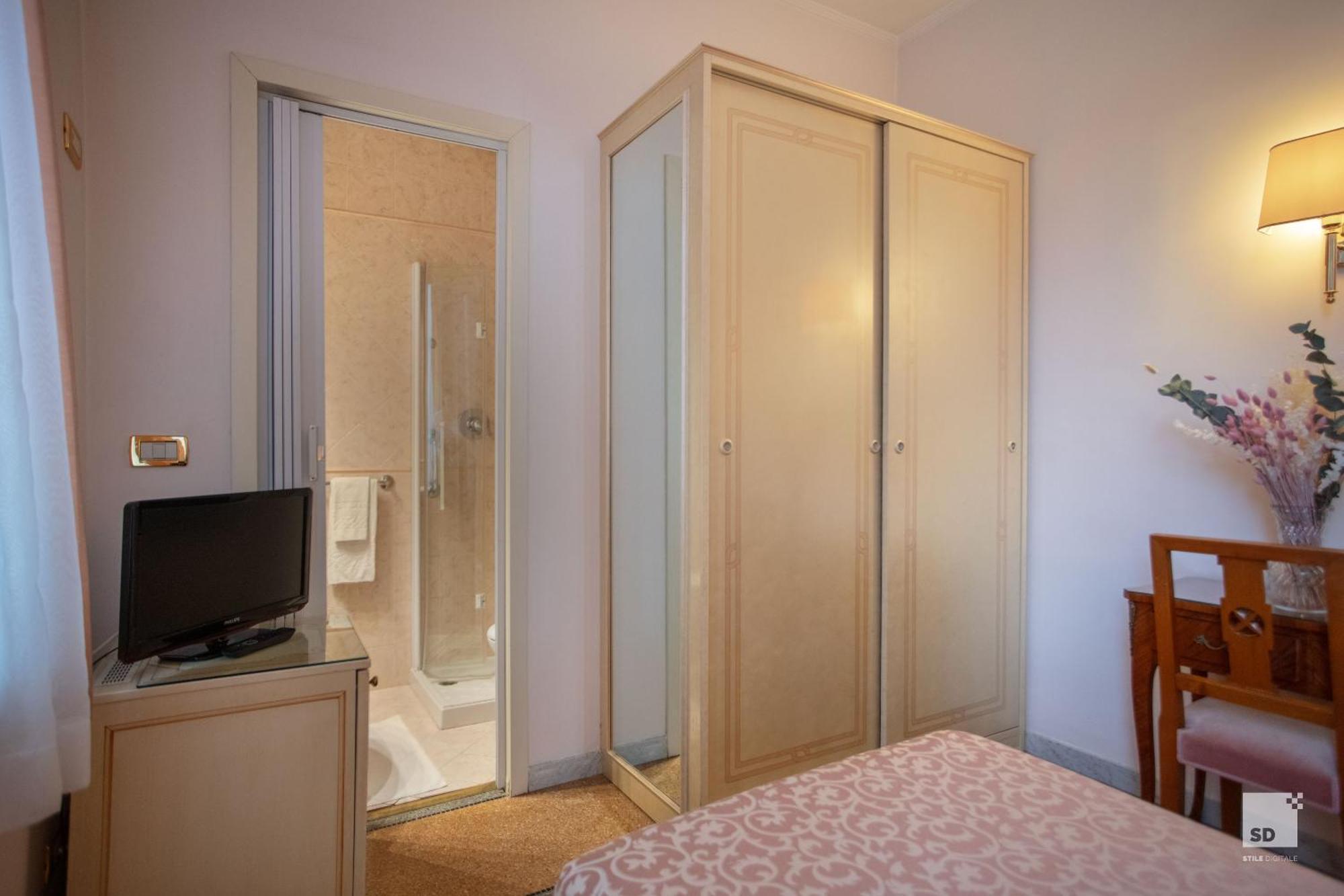 Hotel Villa Elena Varazze Buitenkant foto